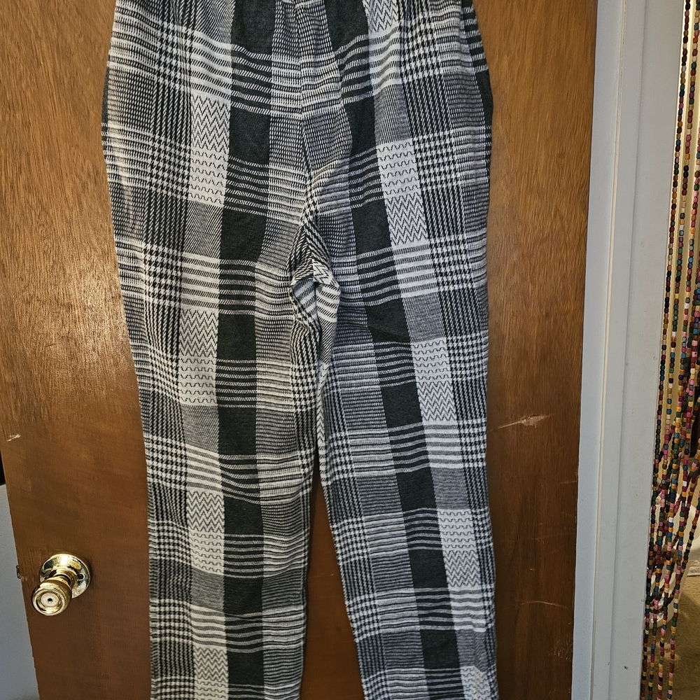 Lands' End Women's Black and Gray Plaid Sport Knit Straight Leg Pants